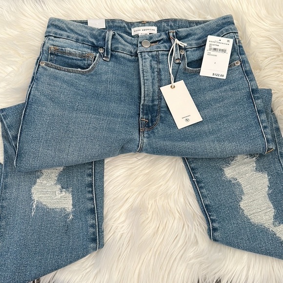 GOOD American Good Classic Skinny-ish Hi-Rise Jeans - Picture 3 of 12